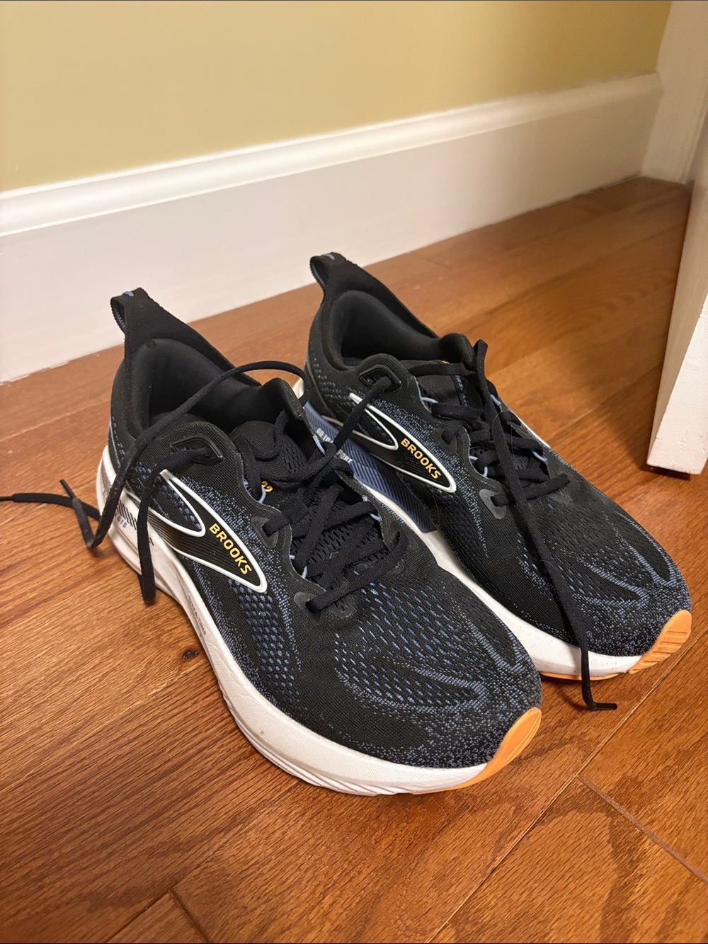 Brooks Men's Black Running Shoes with Orange Toe Accents(The box is wrong style)